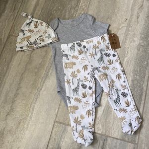 Jungle print 3pc baby outfit